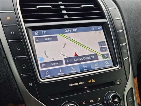 Used 2020 Lincoln Nautilus Reserve w/ Equipment Group 201A image 14