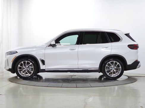 Used 2026 BMW X5 xDrive50e w/ Executive Package AWD/4WD image 5