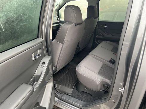 Used 2026 Nissan Frontier SV w/ All-Weather Content Package image 10