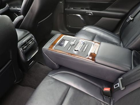 Used 2019 Lincoln Continental AWD w/ Equipment Group 500A image 14