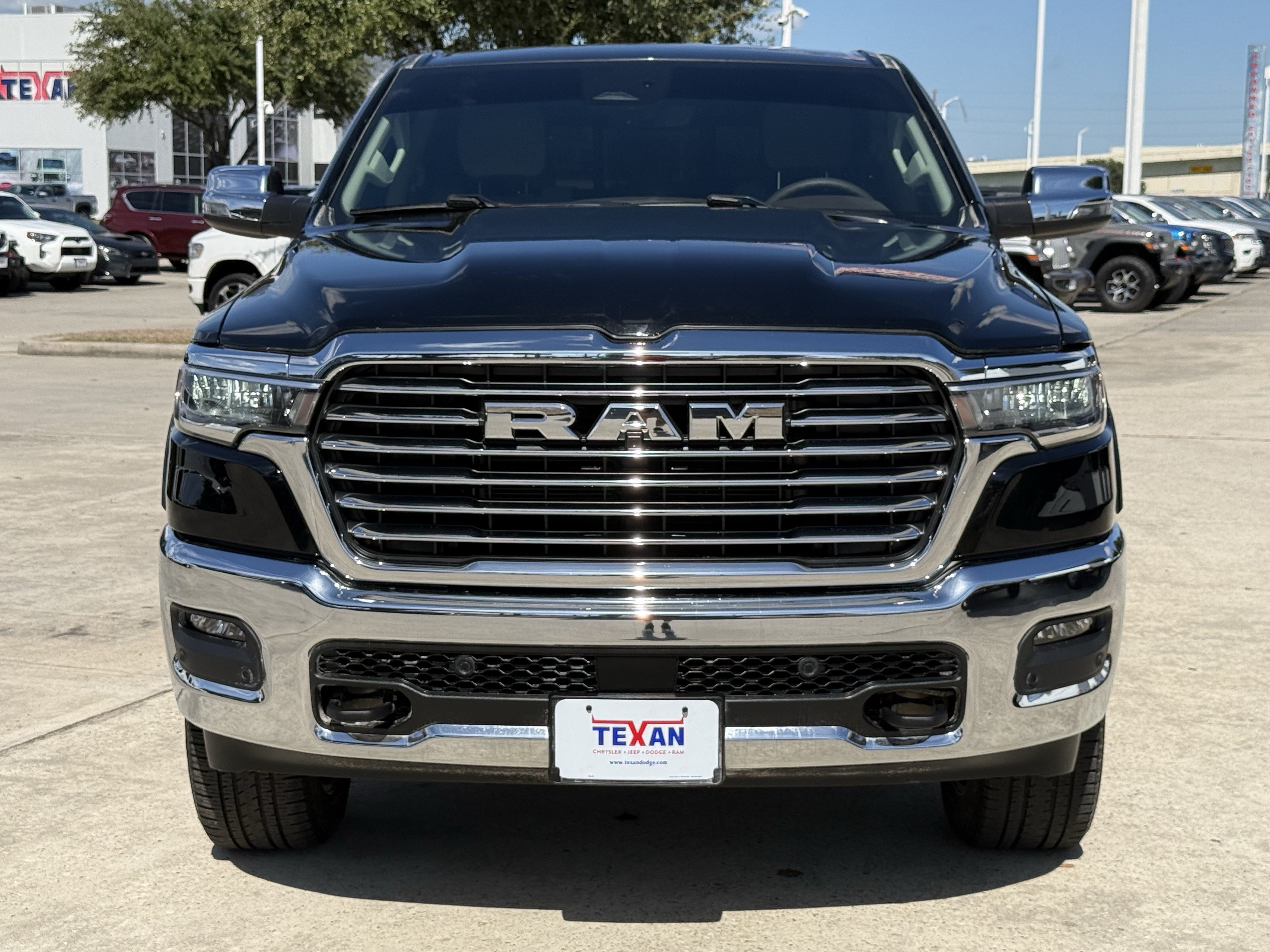 Used 2025 RAM 1500 Laramie w/ Off Road Group AWD/4WD image 11
