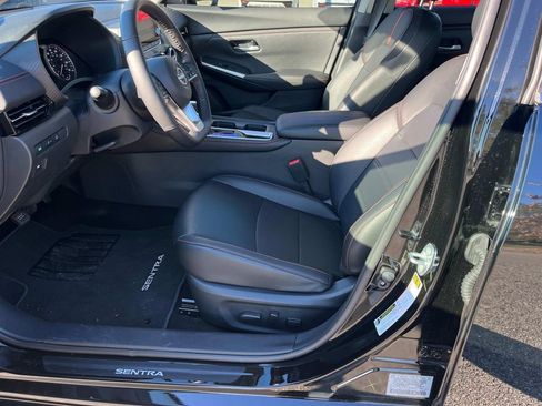 Certified 2025 Nissan Sentra SR w/ SR Premium Package image 29