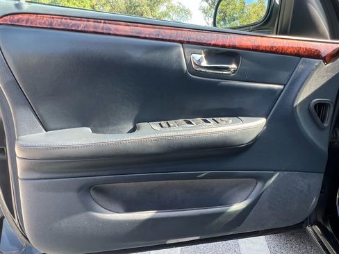 Used 2006 Cadillac DTS image 23