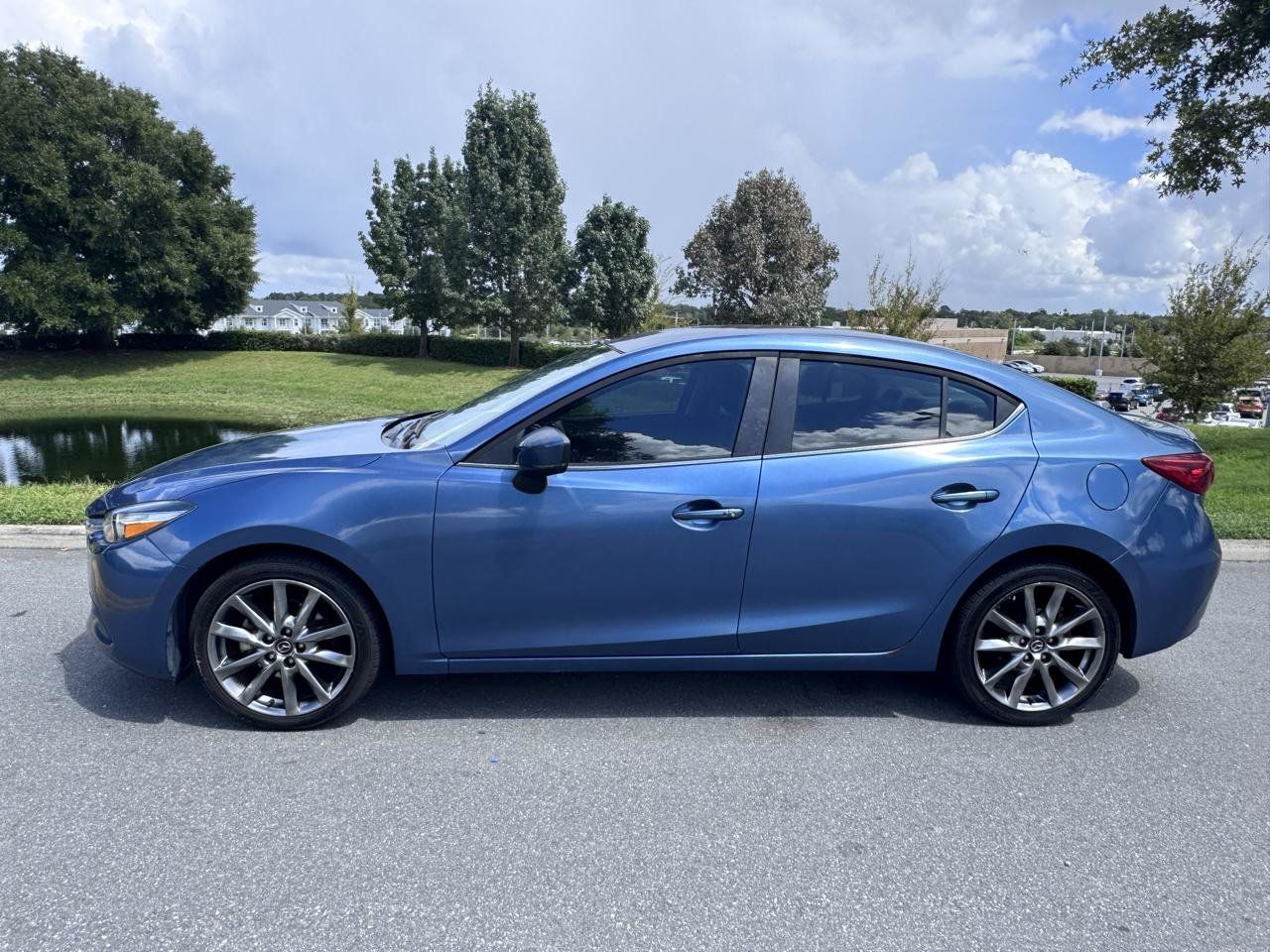 Used 2018 MAZDA MAZDA3 Touring FWD image 7