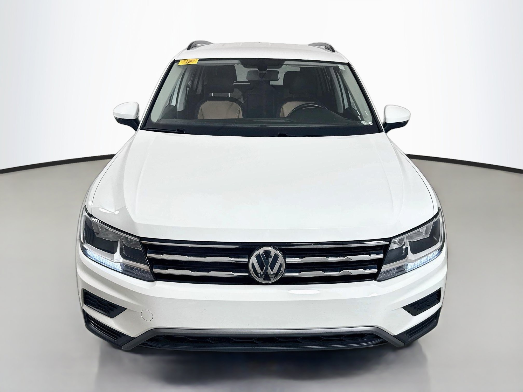 Used 2019 Volkswagen Tiguan SE FWD image 2