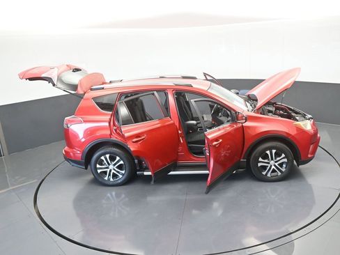 Used 2017 Toyota RAV4 LE image 67