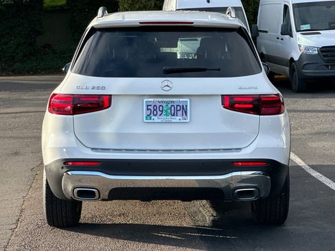 Certified 2025 Mercedes-Benz GLB 250 4MATIC image 5