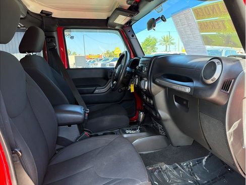 Used 2015 Jeep Wrangler Unlimited Sport AWD/4WD image 34