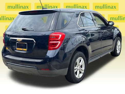 Used 2017 Chevrolet Equinox LS FWD image 4