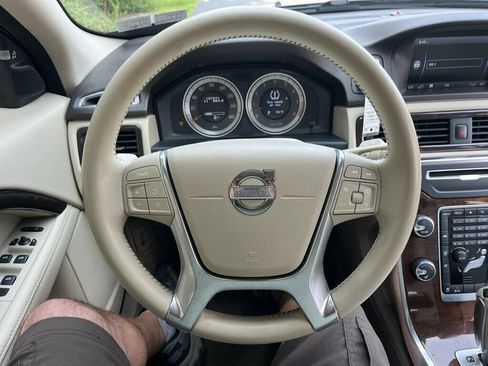 Used 2012 Volvo XC70 3.2 AWD/4WD image 16