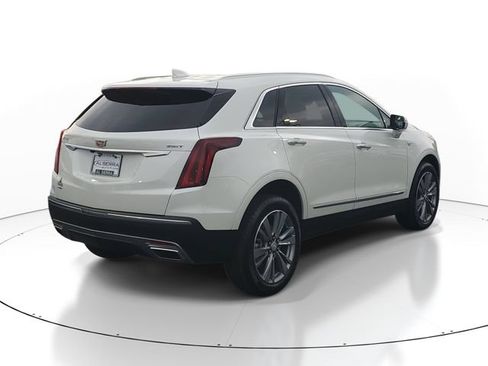 Used 2025 Cadillac XT5 Premium Luxury w/ LPO, Floor Liner Package AWD/4WD image 3