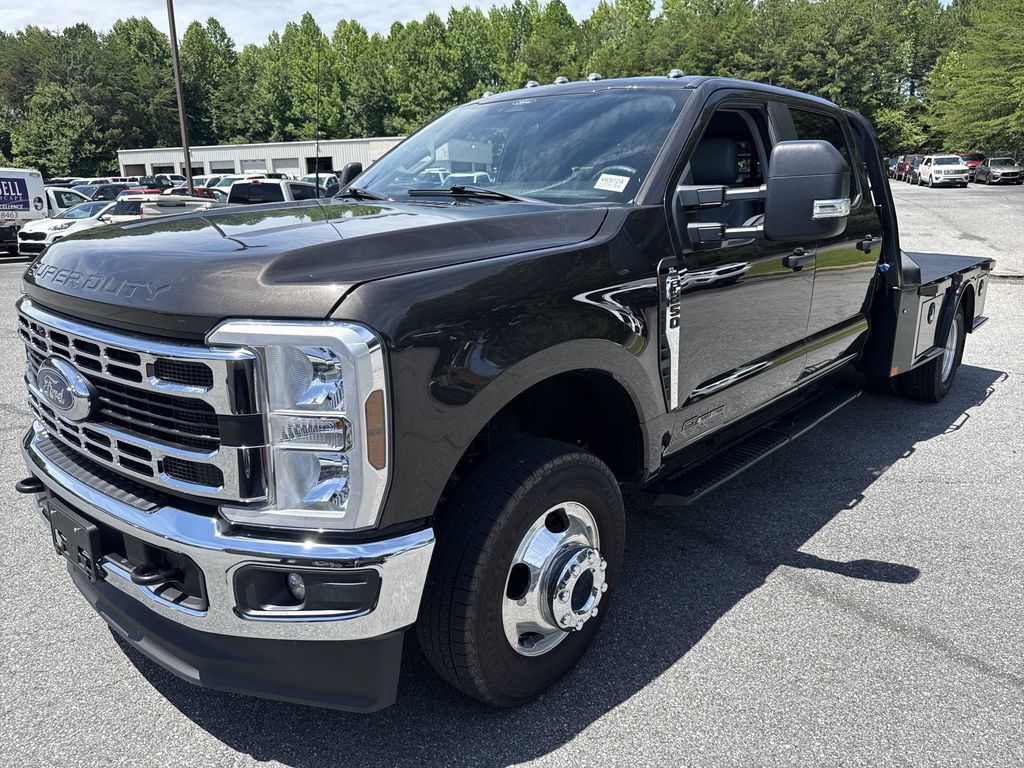 Used 2024 Ford F350 XL w/ XL Chrome Package AWD/4WD image 3