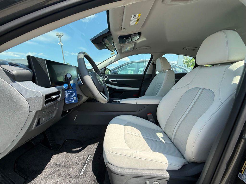 New 2026 Hyundai Sonata SEL FWD image 13