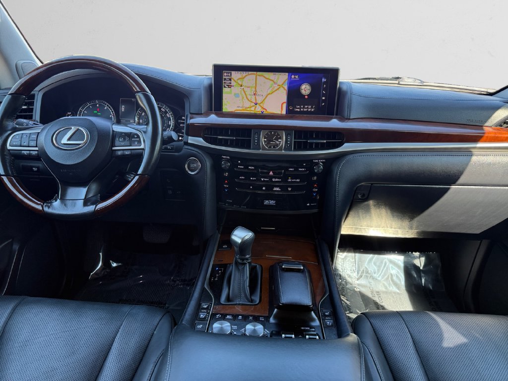 Used 2017 Lexus LX 570 4WD w/ Luxury Package image 12