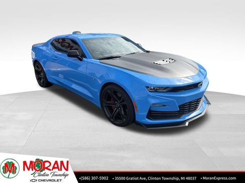 Used 2022 Chevrolet Camaro SS RWD image 2