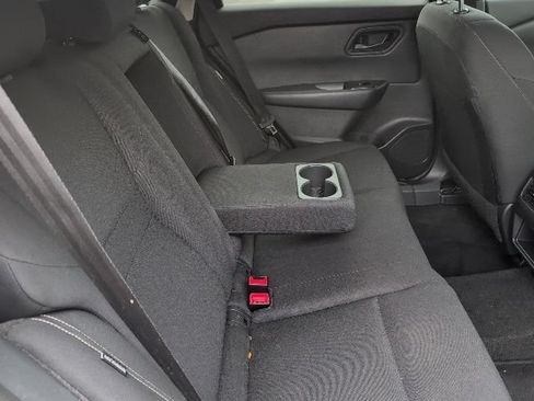 Used 2024 Nissan Rogue S AWD/4WD image 12