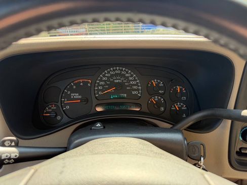 Used 2005 Chevrolet Silverado 3500 LT w/ Heavy-Duty Power Package RWD image 33
