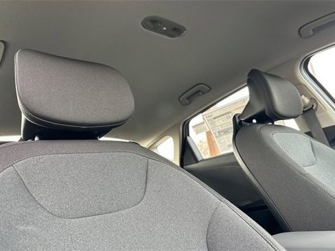 New 2026 Kia K4 LXS image 19