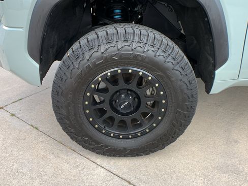 Used 2023 Toyota Tundra Limited w/ TRD Off-Road Package AWD/4WD image 9
