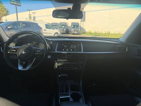 Used 2020 Kia Optima S FWD image 10