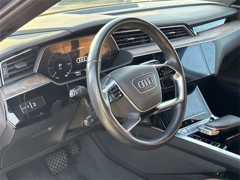 Used 2019 Audi e-tron Premium Plus image 10