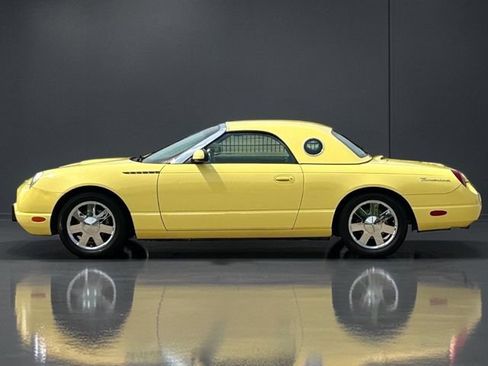 Used 2002 Ford Thunderbird Deluxe image 7