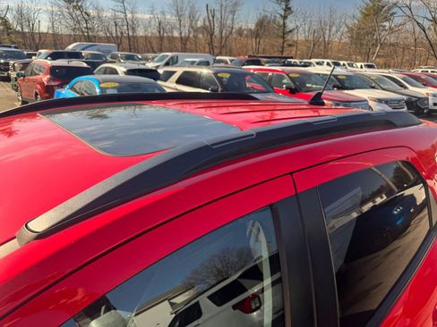 Used 2018 Ford EcoSport SE w/ SE Convenience Package image 13