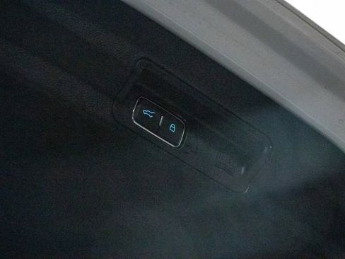 Used 2024 Ford Explorer ST-Line w/ Class IV Trailer Tow Package image 21