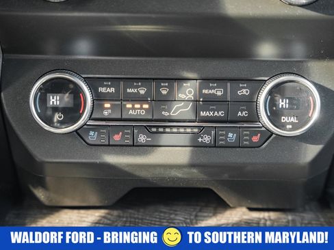 Used 2019 Ford Expedition Limited w/ Equipment Group 301A image 29