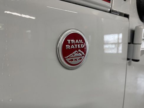 Used 2018 Jeep Wrangler Unlimited Rubicon image 16