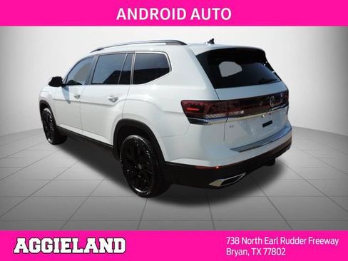 Used 2025 Volkswagen Atlas SE FWD image 7