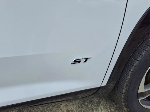 New 2026 Buick Enclave Sport Touring w/ Power Package image 9