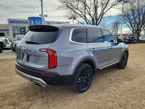 Used 2022 Kia Telluride SX w/ SX Prestige Package image 5