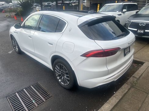 Used 2023 Maserati Grecale GT image 3