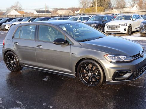 Used 2019 Volkswagen Golf R 4-Door image 3