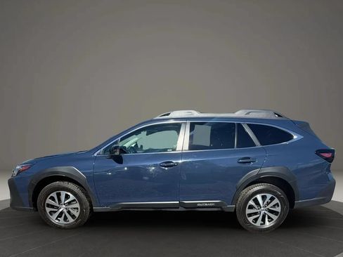 Used 2024 Subaru Outback Premium AWD/4WD image 8
