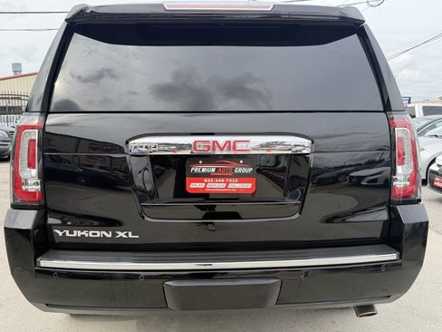 Used 2019 GMC Yukon XL Denali w/ Denali Ultimate Package image 3