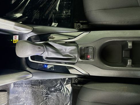 Used 2023 Toyota Corolla Cross LE w/ Moonroof Package image 22