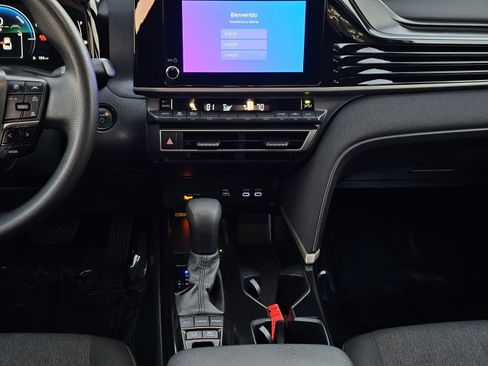 Used 2025 Toyota Camry LE image 24