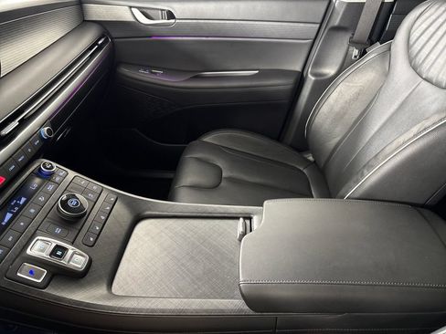 Used 2024 Hyundai Palisade Limited FWD image 23