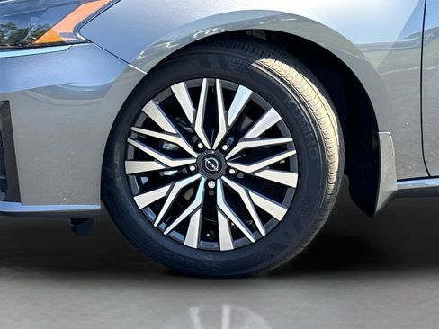 New 2025 Nissan Altima 2.5 SV FWD image 40