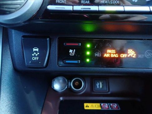 Used 2025 Toyota RAV4 Limited w/ Advanced Technology Package AWD/4WD image 21