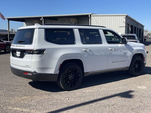 Used 2022 Jeep Grand Wagoneer Series III w/ Flexible Seating Group image 7