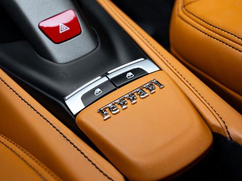 Used 2018 Ferrari 488 GTB image 50