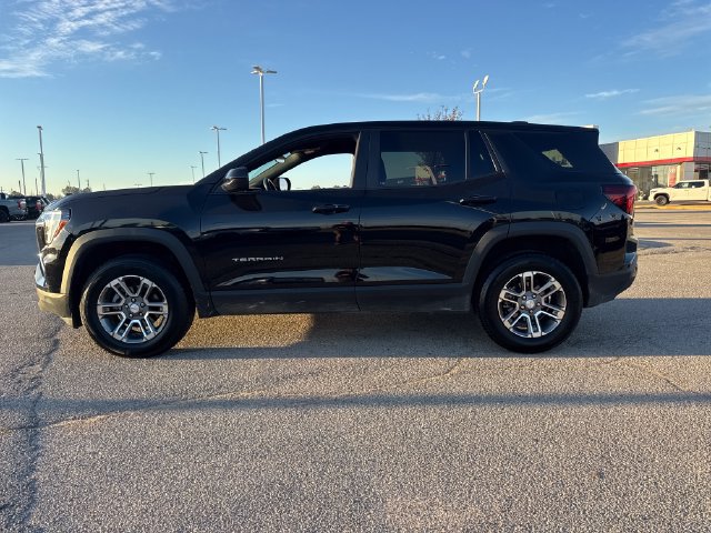 Used 2026 GMC Terrain Elevation FWD image 3