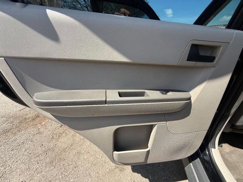 Used 2012 Ford Escape XLS image 17