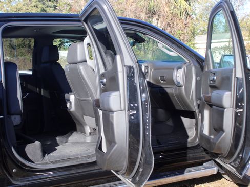 Used 2022 GMC Sierra 1500 Denali w/ Denali Reserve Package image 22