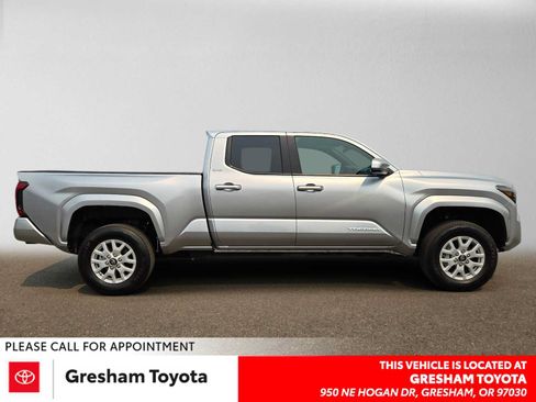Certified 2026 Toyota Tacoma SR5 AWD/4WD image 1