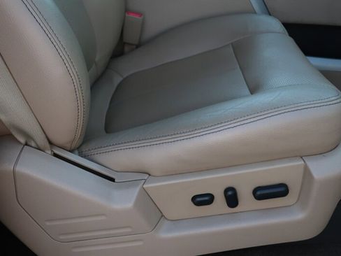 Used 2010 Ford F150 Lariat image 28