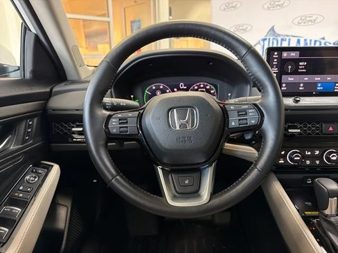 Used 2025 Honda Accord Touring image 15